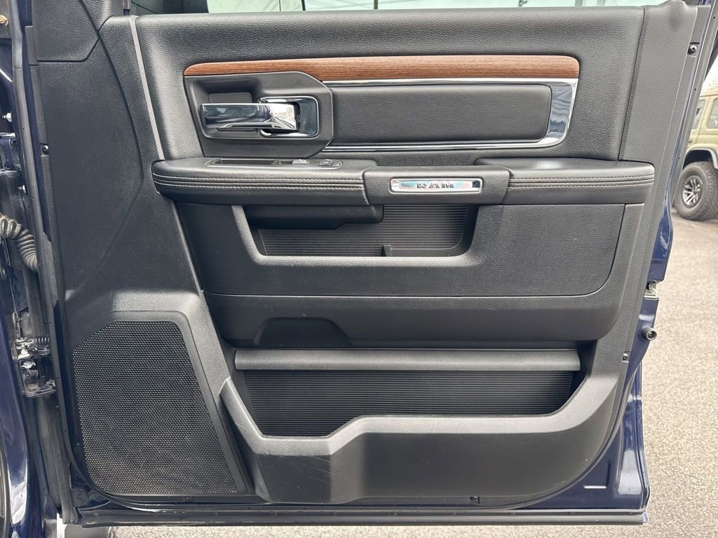 Used 2015 RAM 2500 Laramie w/ Convenience Group image 28