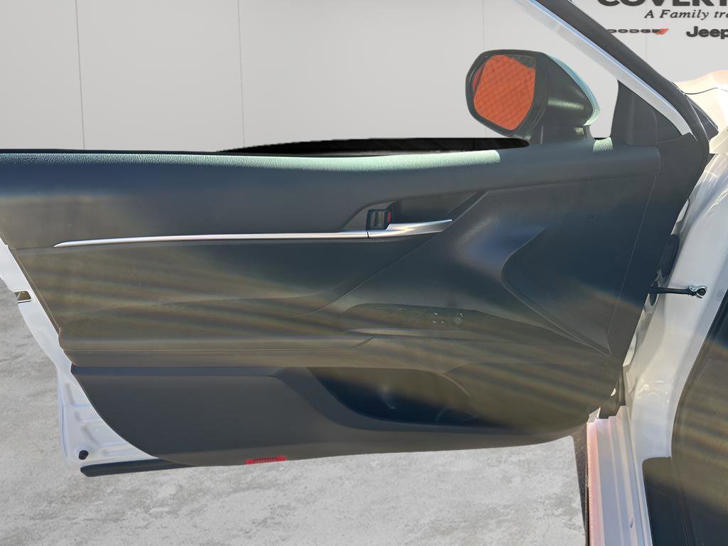 Used 2023 Toyota Camry SE w/ Convenience Package image 24