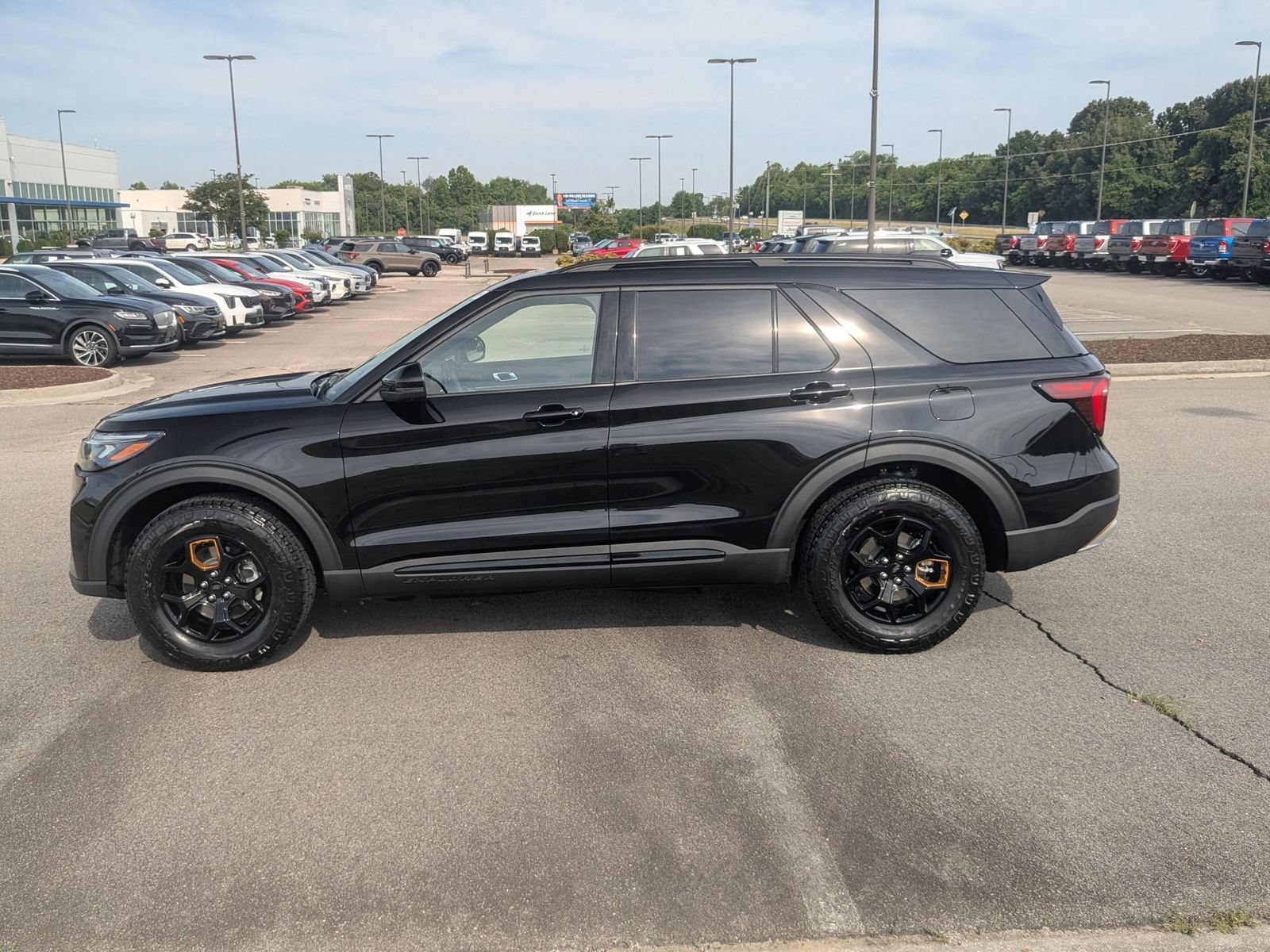 New 2026 Ford Explorer Tremor w/ Tremor Ultimate Package AWD/4WD image 6
