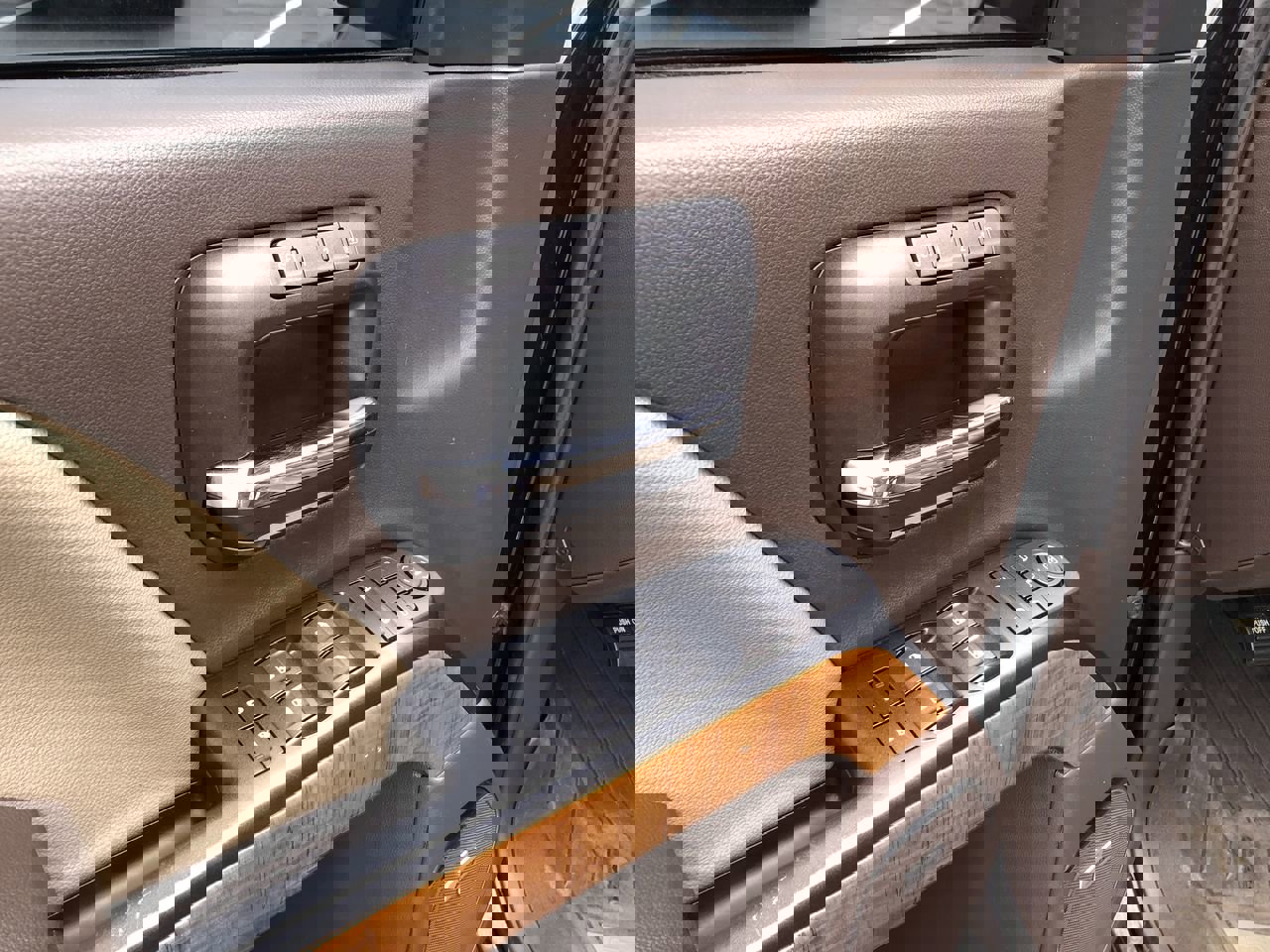 Used 2018 GMC Sierra 1500 SLT image 12