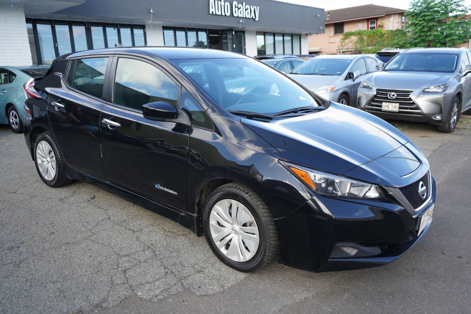 Used 2019 Nissan Leaf S w/ S Charge Package FWD image 3