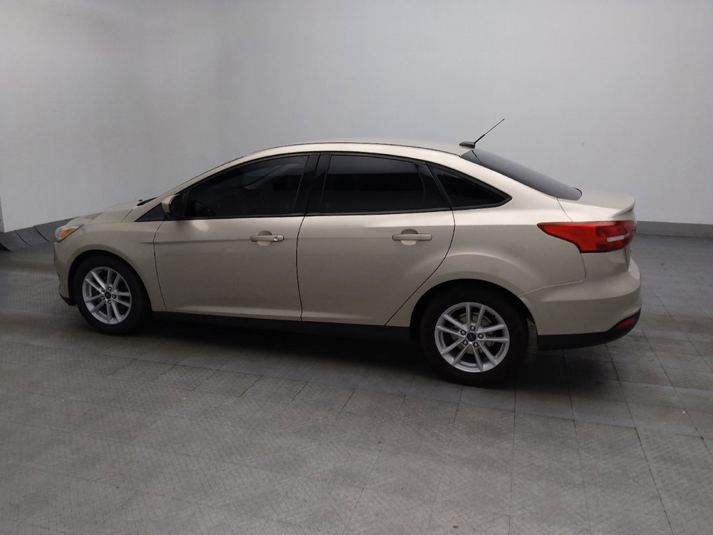 Used 2018 Ford Focus SE FWD image 3