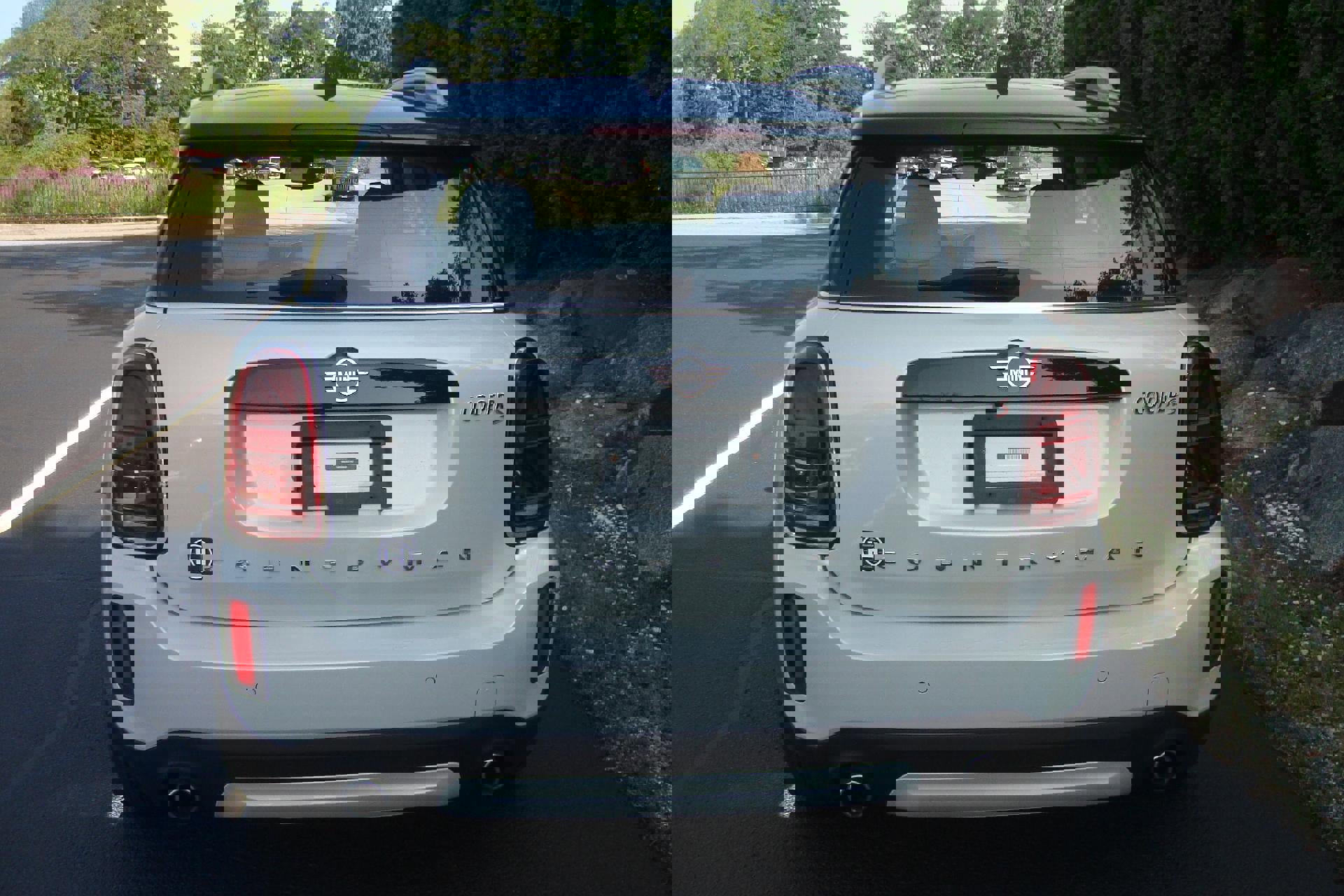 Used 2022 MINI Cooper Countryman S w/ Premium Package image 5