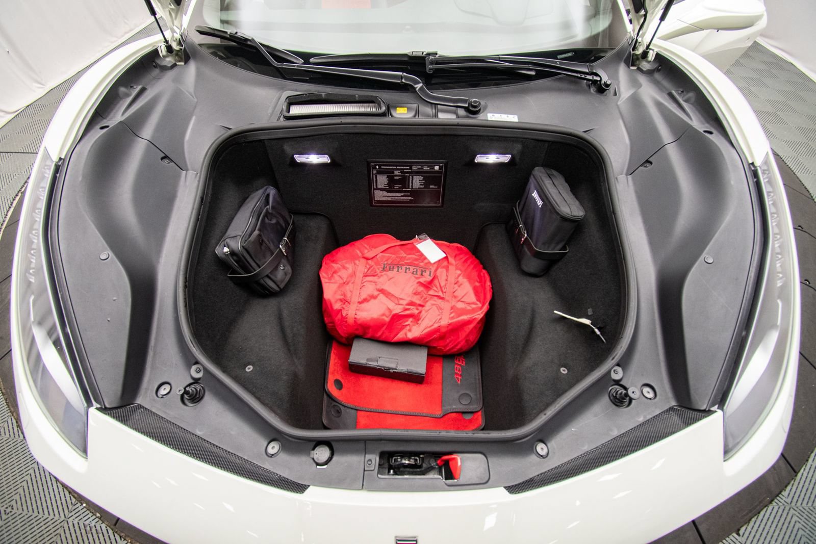 Used 2018 Ferrari 488 Spider RWD image 50