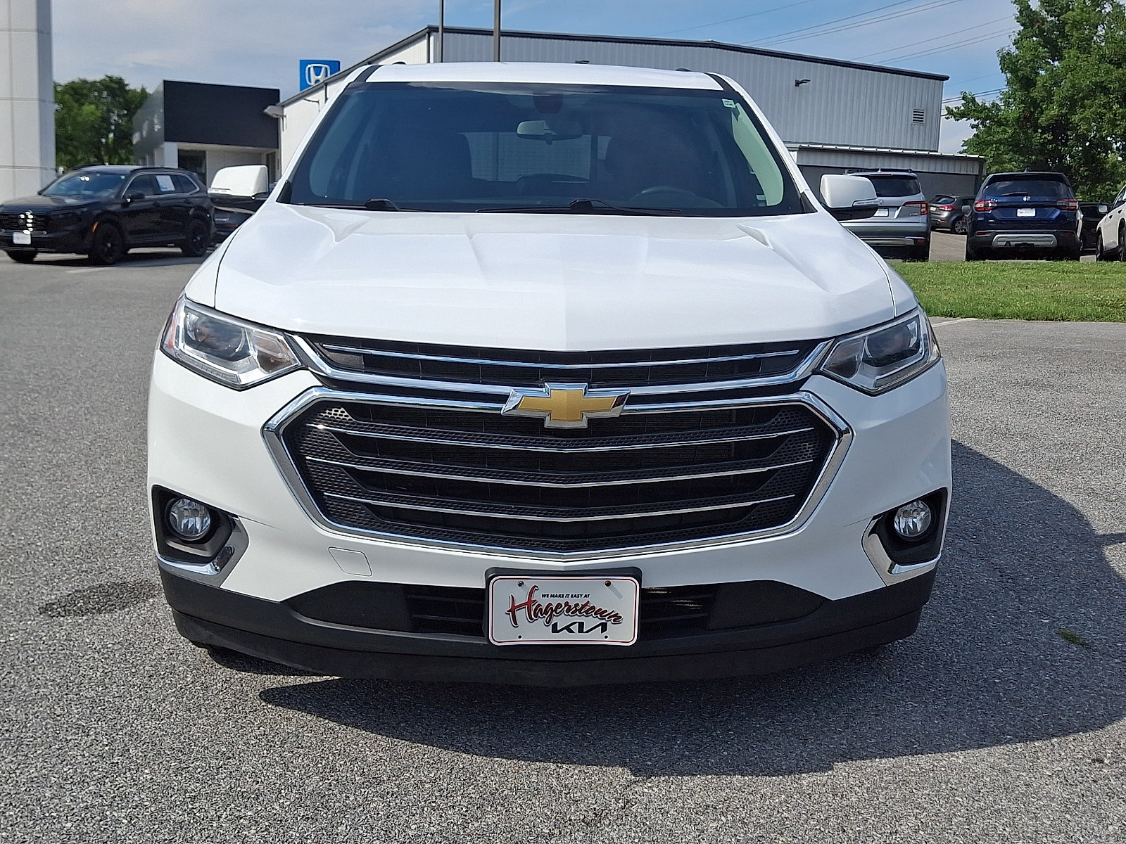 Used 2020 Chevrolet Traverse LT w/ LPO, Floor Liner Package AWD/4WD image 2