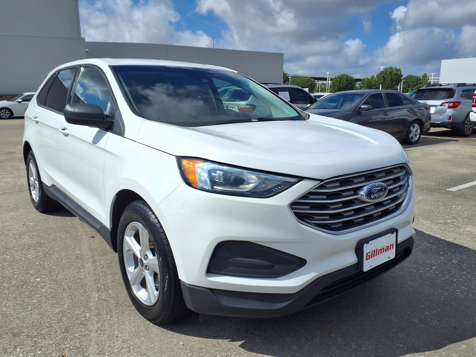 Used 2019 Ford Edge SE w/ SE Fleet Driver's Package FWD image 2