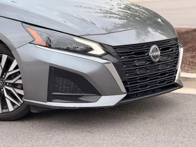 Used 2024 Nissan Altima 2.5 SV FWD image 3