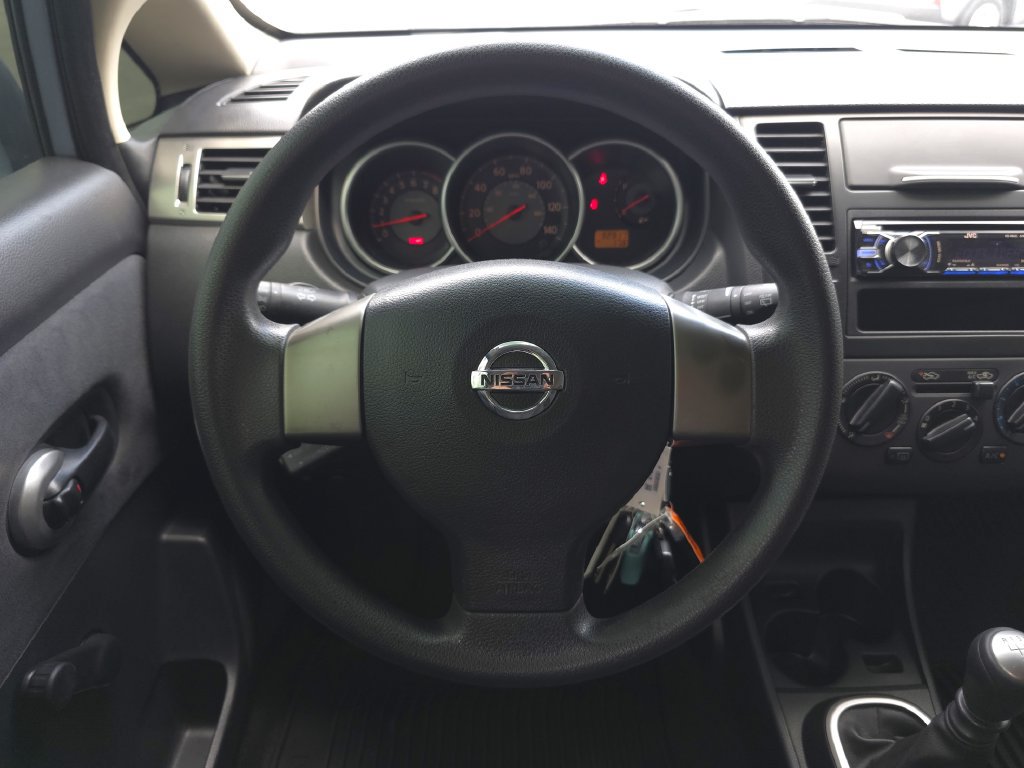 Used 2009 Nissan Versa 1.8 S FWD image 20