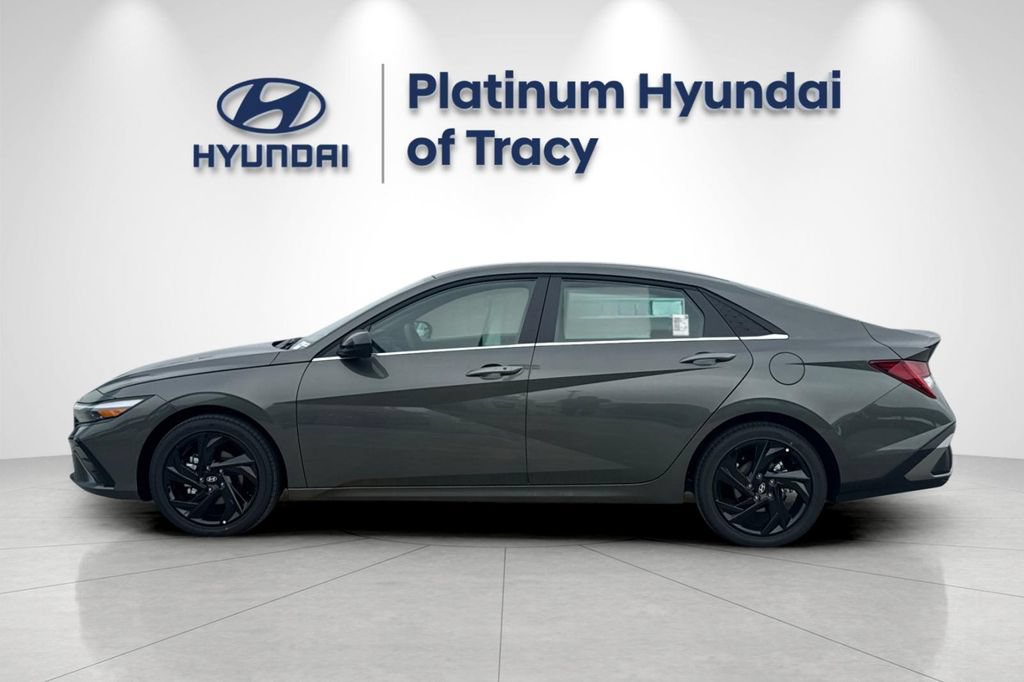 New 2026 Hyundai Elantra SEL Sport Premium FWD image 7