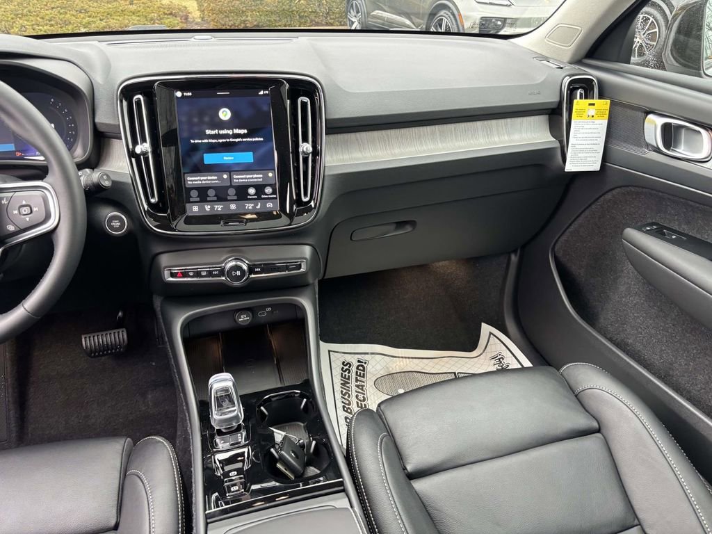 New 2026 Volvo XC40 B5 Plus w/ Protection Package Premier image 31