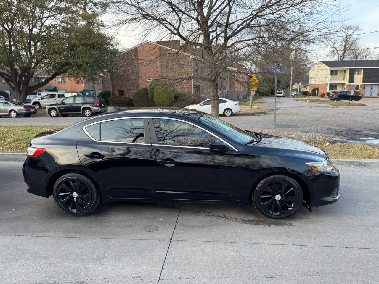 Used 2018 Acura ILX w/ Premium Package FWD image 3