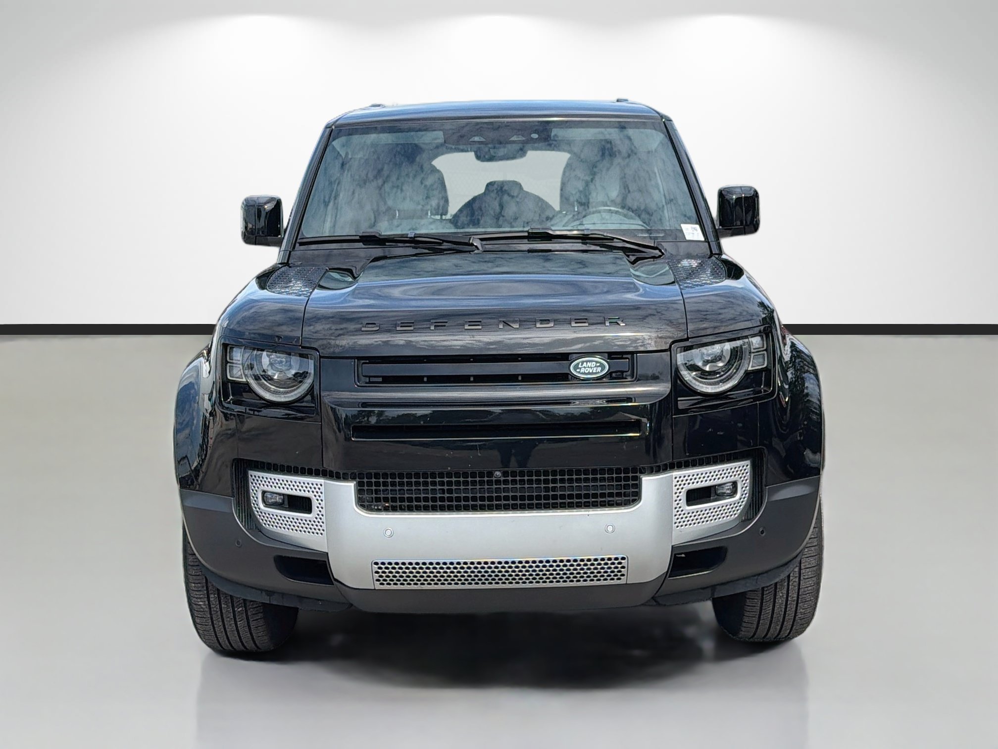 Used 2025 Land Rover Defender 110 S AWD/4WD image 7