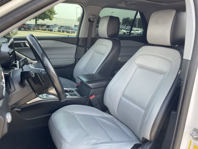 Used 2021 Ford Explorer XLT w/ Equipment Group 202A RWD image 25