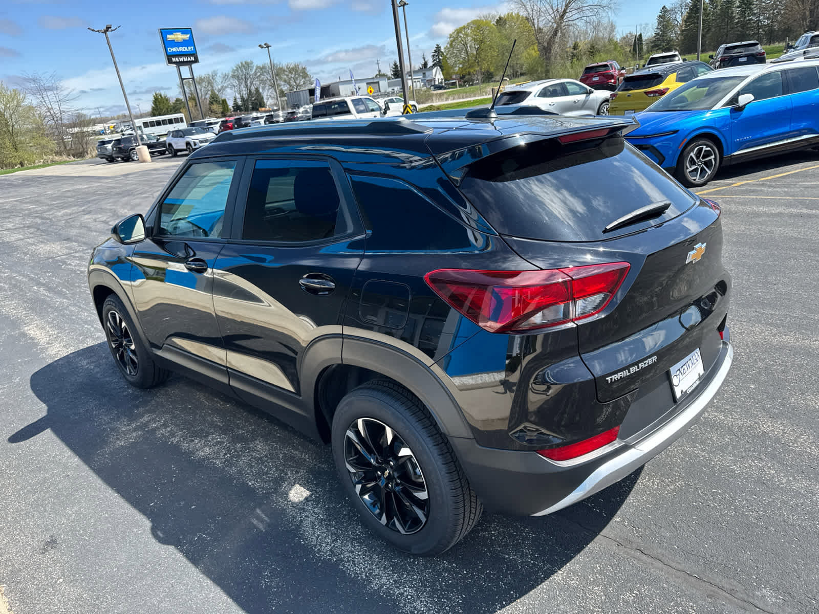 Used 2023 Chevrolet TrailBlazer LT w/ Convenience Package FWD image 9