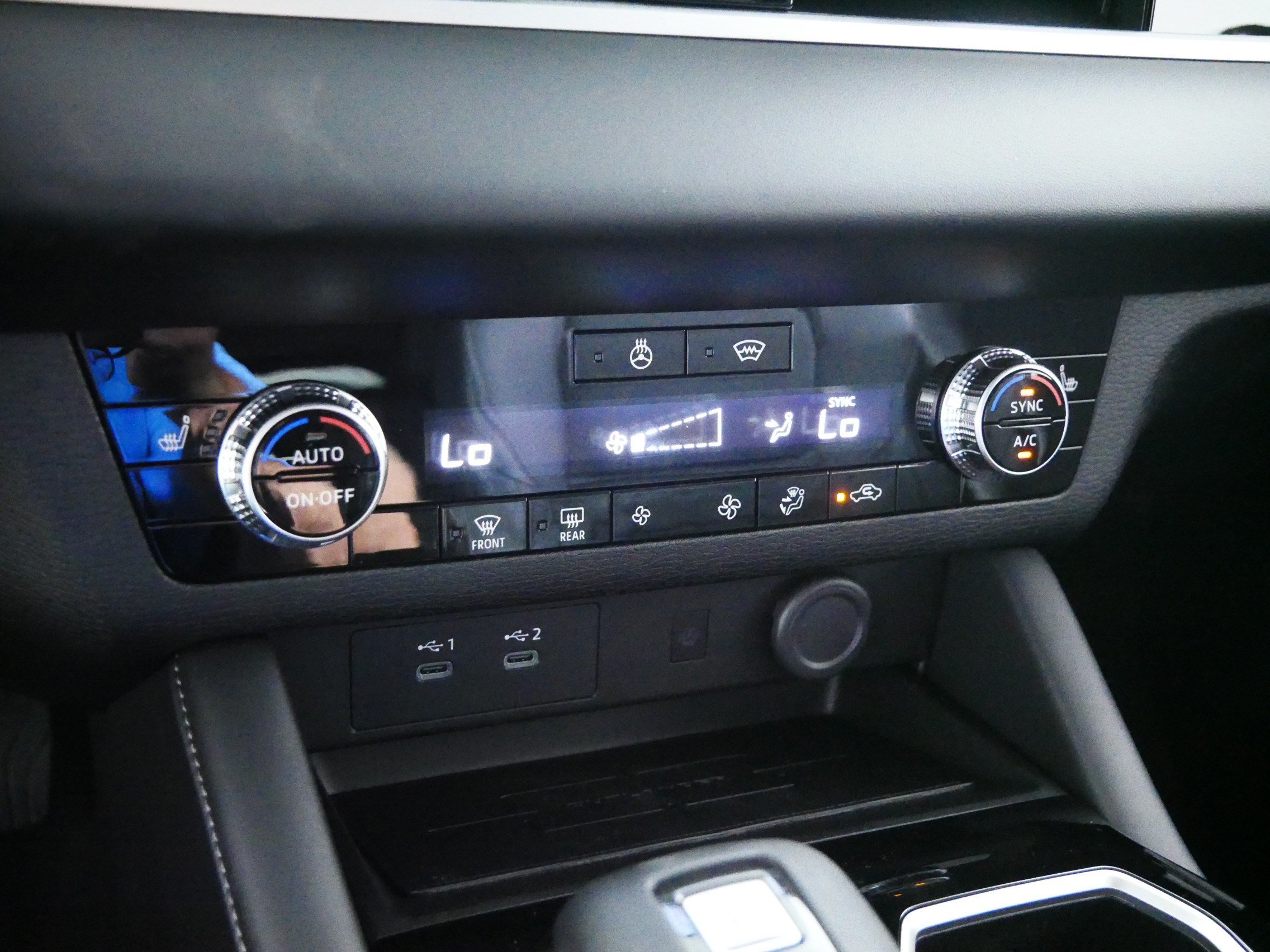 New 2026 Mitsubishi Outlander SE AWD/4WD image 7