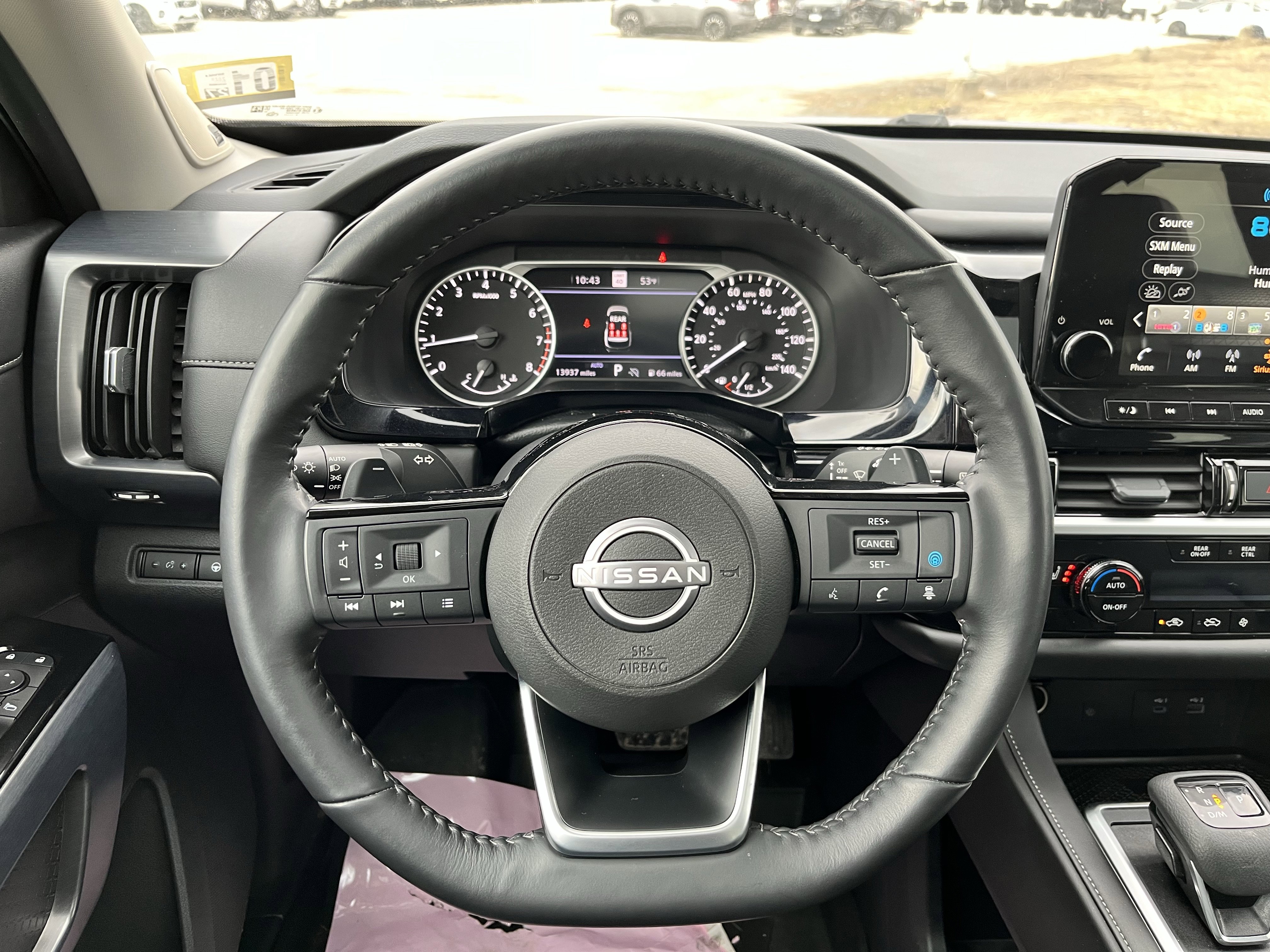 Used 2025 Nissan Pathfinder SL w/ SL Premium Package image 18