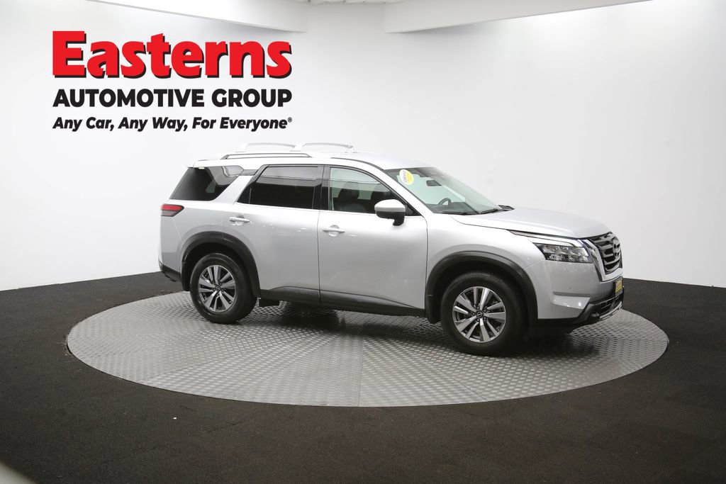 Used 2023 Nissan Pathfinder SL image 46