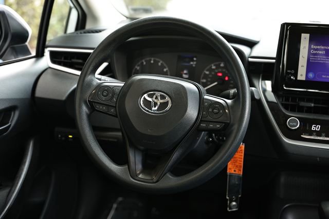 Used 2025 Toyota Corolla LE FWD image 27