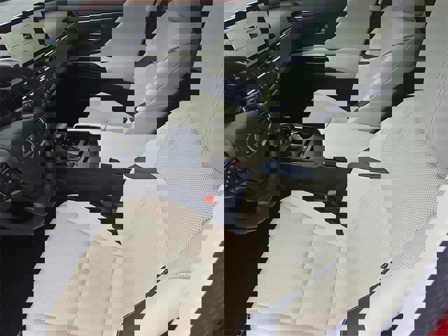 Certified 2025 Lexus ES 300h w/ Premium Package image 12