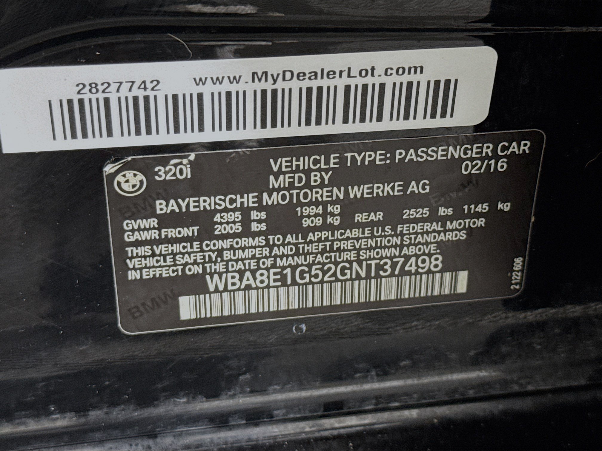 Used 2016 BMW 320i Sedan w/ Driver Assistance Package RWD image 38