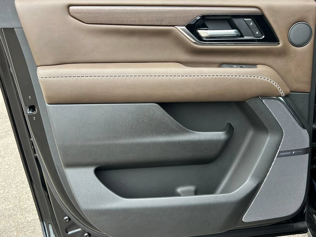 New 2026 GMC Yukon XL Denali Ultimate w/ LPO, Floor Liner Package AWD/4WD image 47