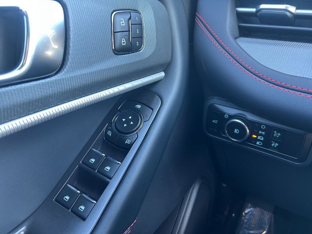 New 2026 Ford Explorer ST-Line w/ ST-Line Street Pack image 47