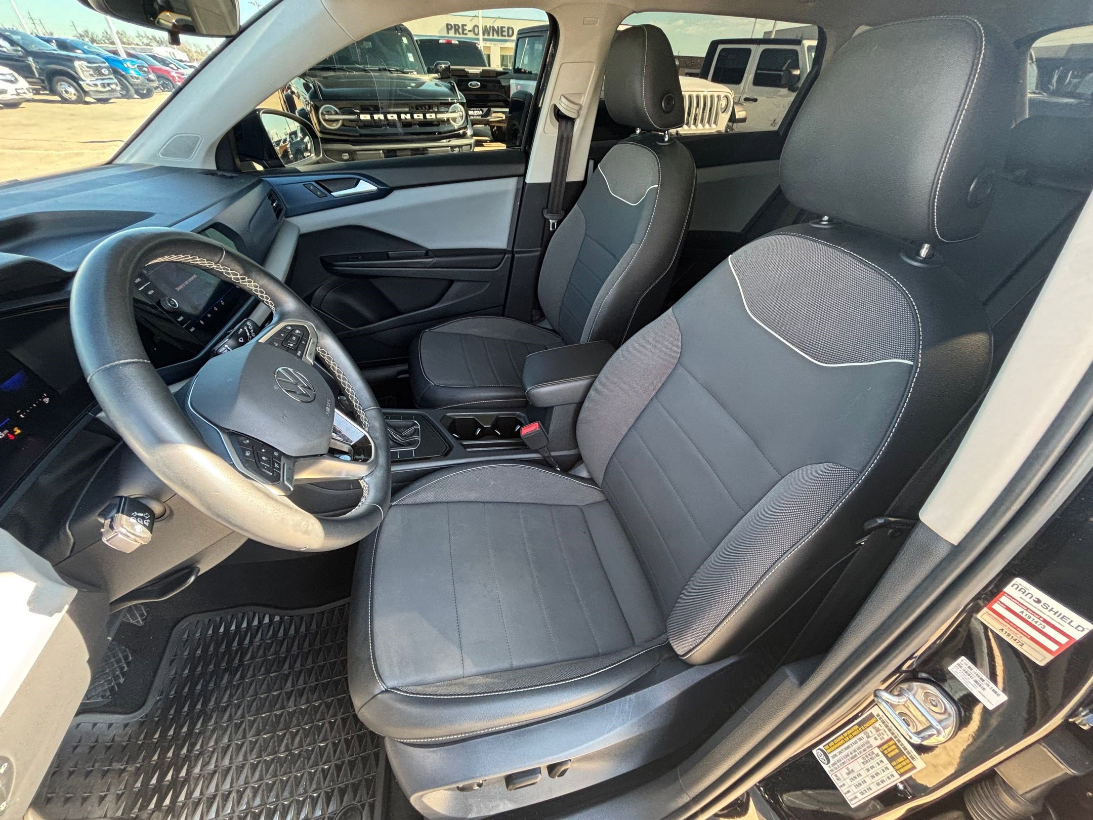 Used 2023 Volkswagen Taos SE image 15