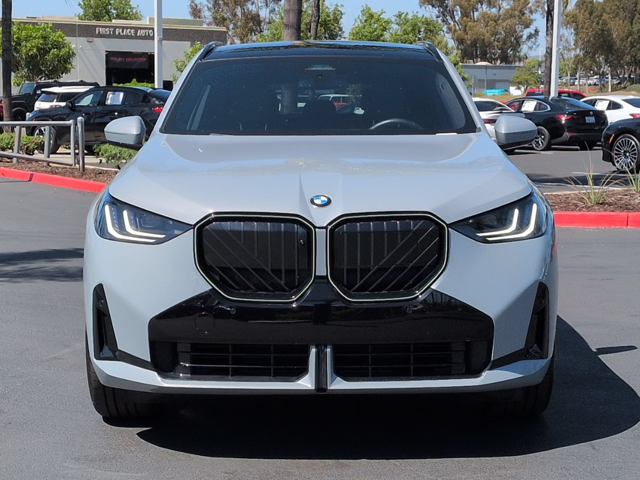 Used 2025 BMW X3 xDrive30i w/ Premium Package AWD/4WD image 3