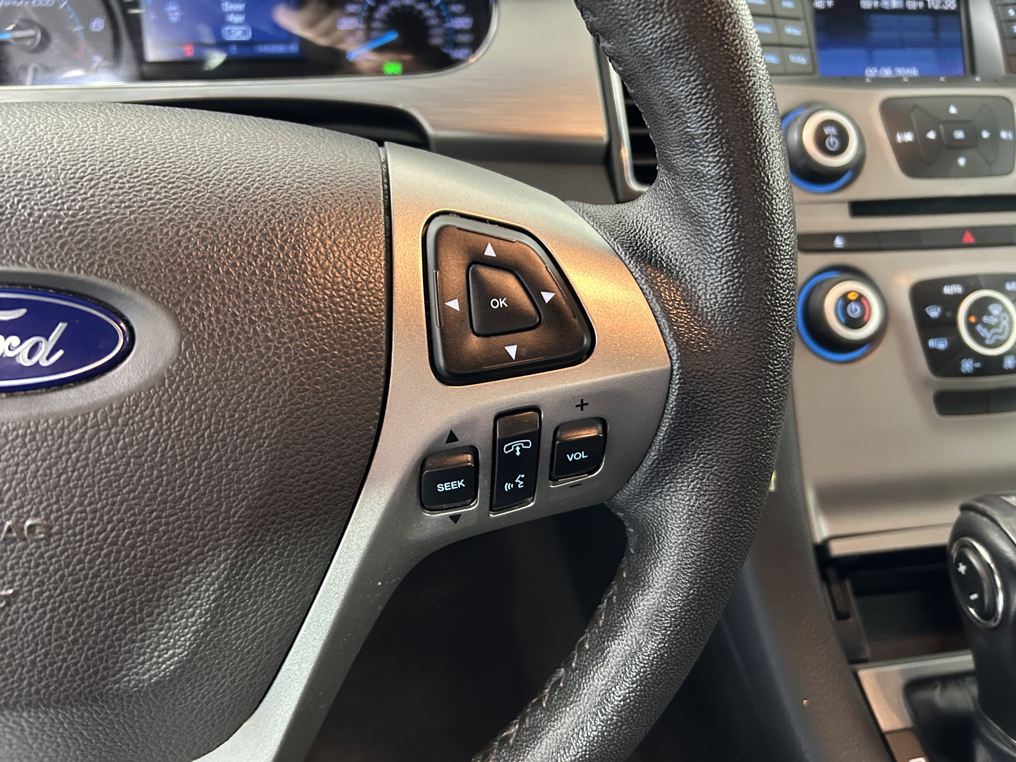 Used 2019 Ford Taurus SEL image 14