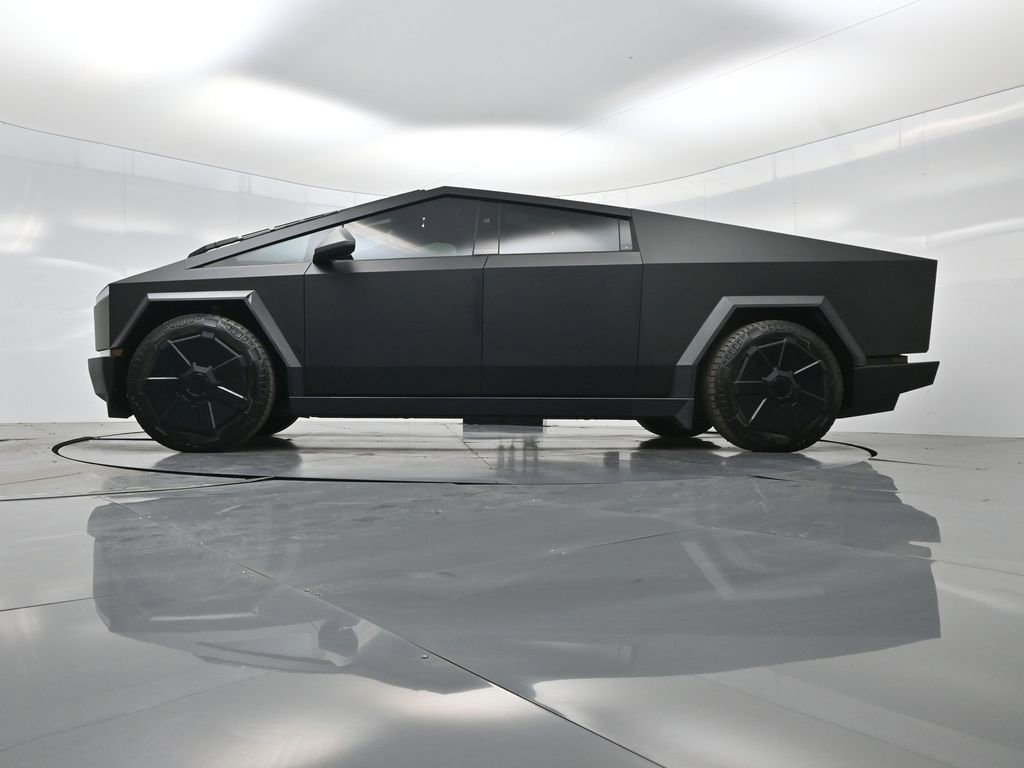 Used 2024 Tesla Cybertruck AWD Crew Cab image 47