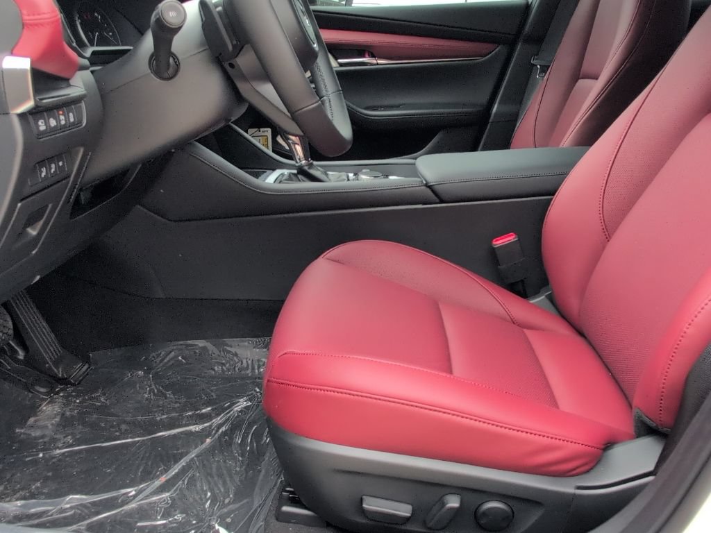 New 2026 MAZDA MAZDA3 Hatchback w/Premium Plus Pkg AWD/4WD image 10