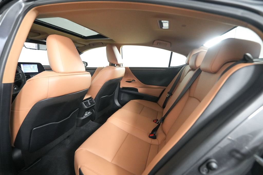 Certified 2024 Lexus ES 350 w/ Premium Package image 13
