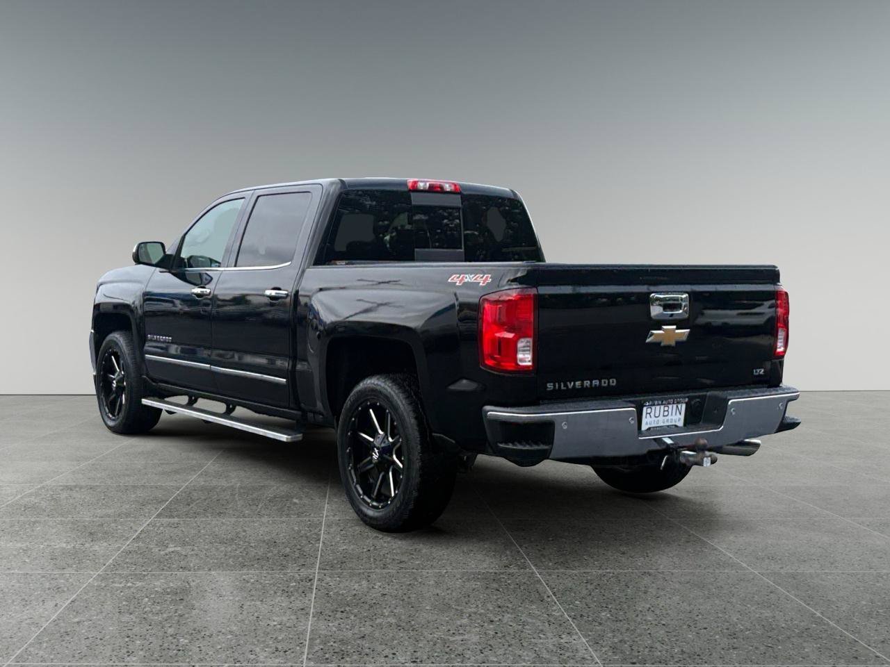 Used 2016 Chevrolet Silverado 1500 LTZ w/ LTZ Plus Package AWD/4WD image 4