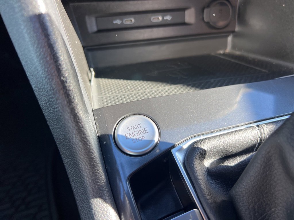 Used 2022 Volkswagen Tiguan SE image 15