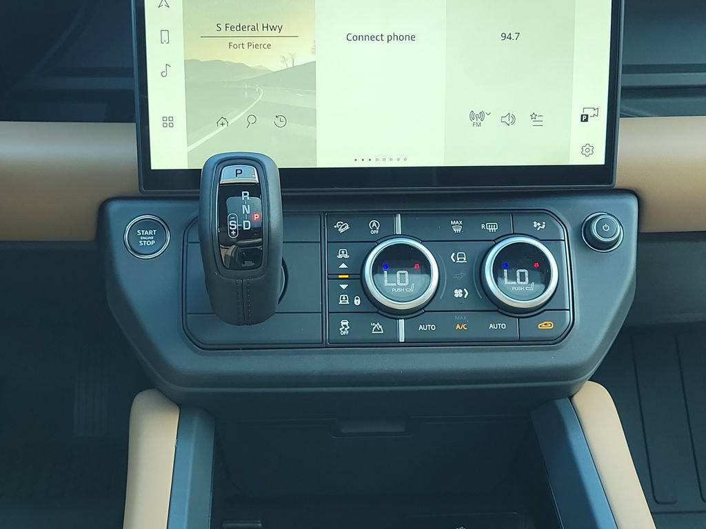 New 2026 Land Rover Defender 110 X-Dynamic SE AWD/4WD image 19