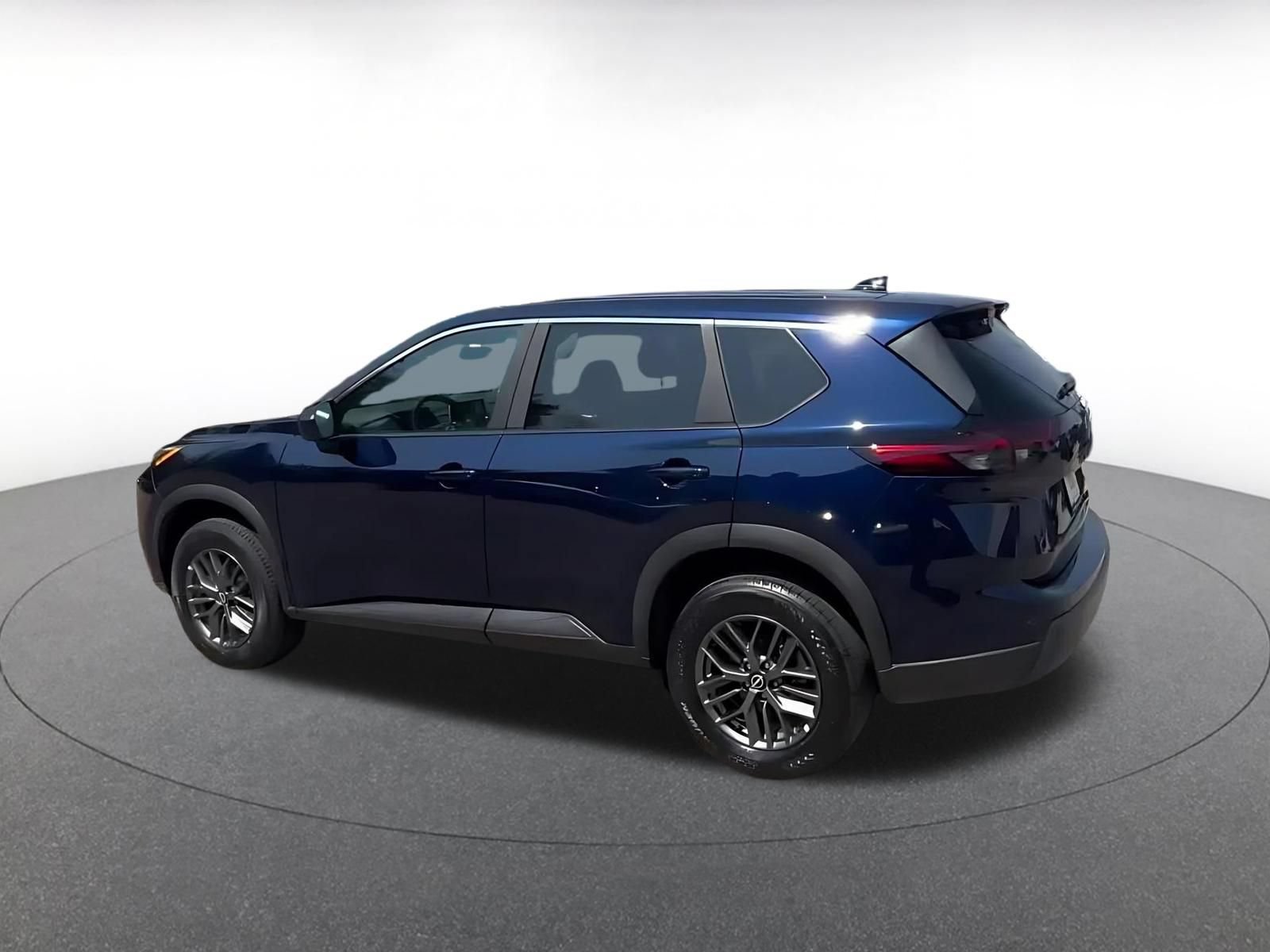 Used 2026 Nissan Rogue SV AWD/4WD image 10