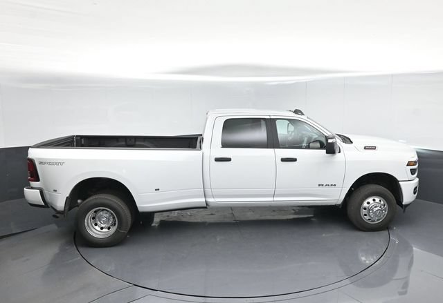 New 2026 RAM 3500 Big Horn AWD/4WD image 39