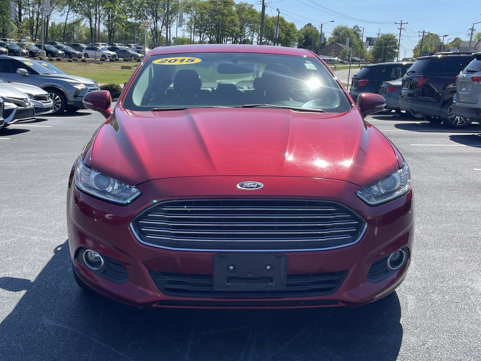 Used 2015 Ford Fusion SE w/ Equipment Group 202A AWD/4WD image 2