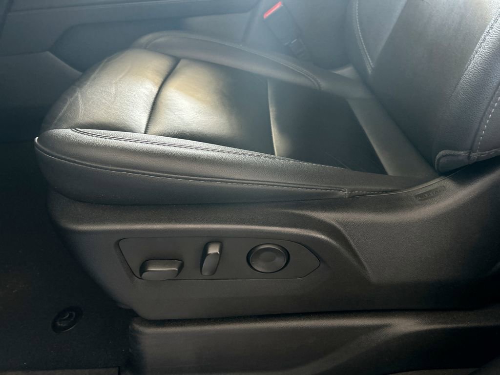 Used 2024 Chevrolet Tahoe LT AWD/4WD image 13