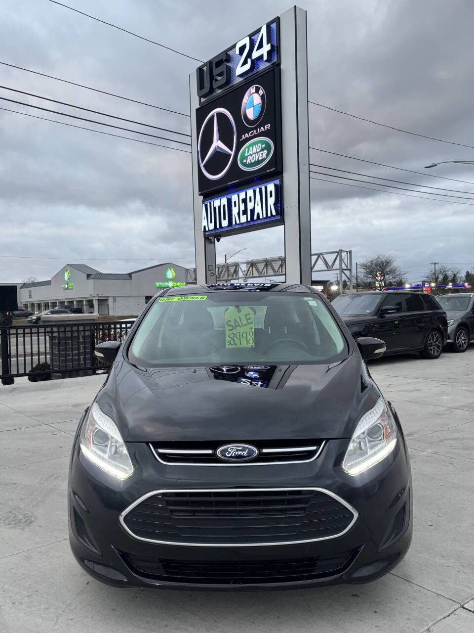 Used 2017 Ford C-MAX Energi SE w/ Equipment Group 401A image 12