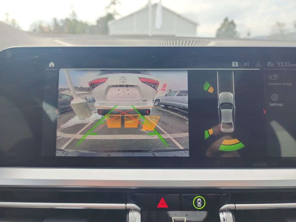 Used 2021 BMW 330i xDrive Sedan w/ Convenience Package image 18