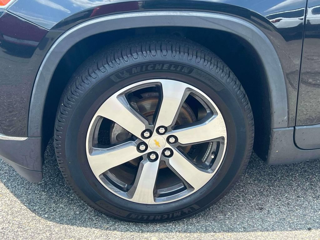 Used 2019 Chevrolet Traverse LT w/ LT Premium Package AWD/4WD image 9
