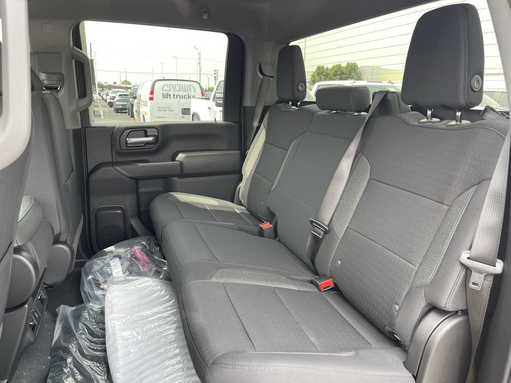 New 2026 Chevrolet Silverado 2500 Custom w/ Custom Value Package AWD/4WD image 21