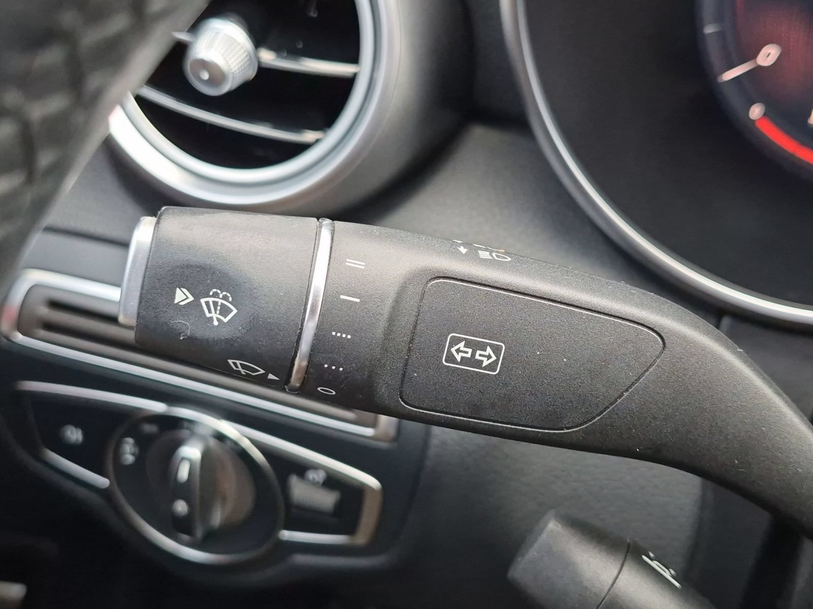 Used 2021 Mercedes-Benz C 300 4MATIC Sedan image 22