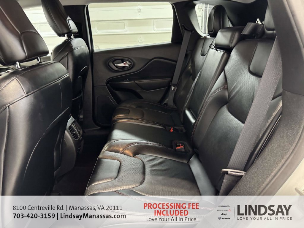 Used 2022 Jeep Cherokee Trailhawk w/ Premium Leather Package AWD/4WD image 20