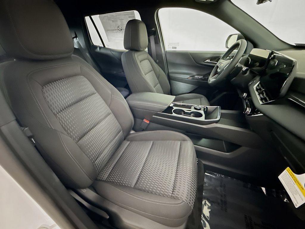 New 2026 Chevrolet Equinox LT w/ Safety and Technology Package AWD/4WD image 26