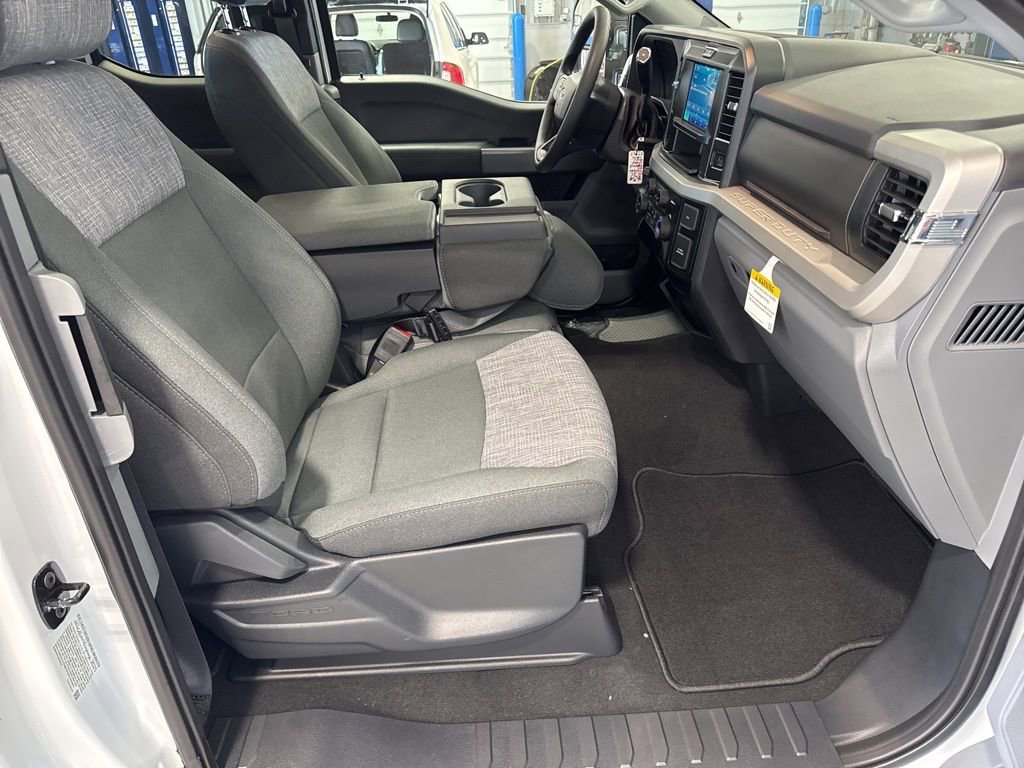 New 2026 Ford F250 XLT AWD/4WD image 30