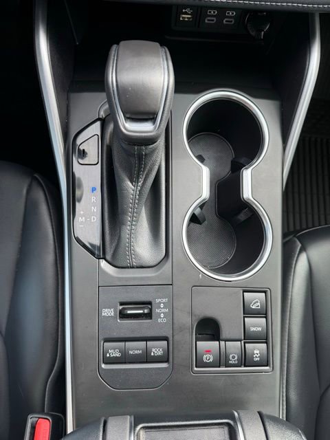 Used 2023 Toyota Highlander XLE image 26