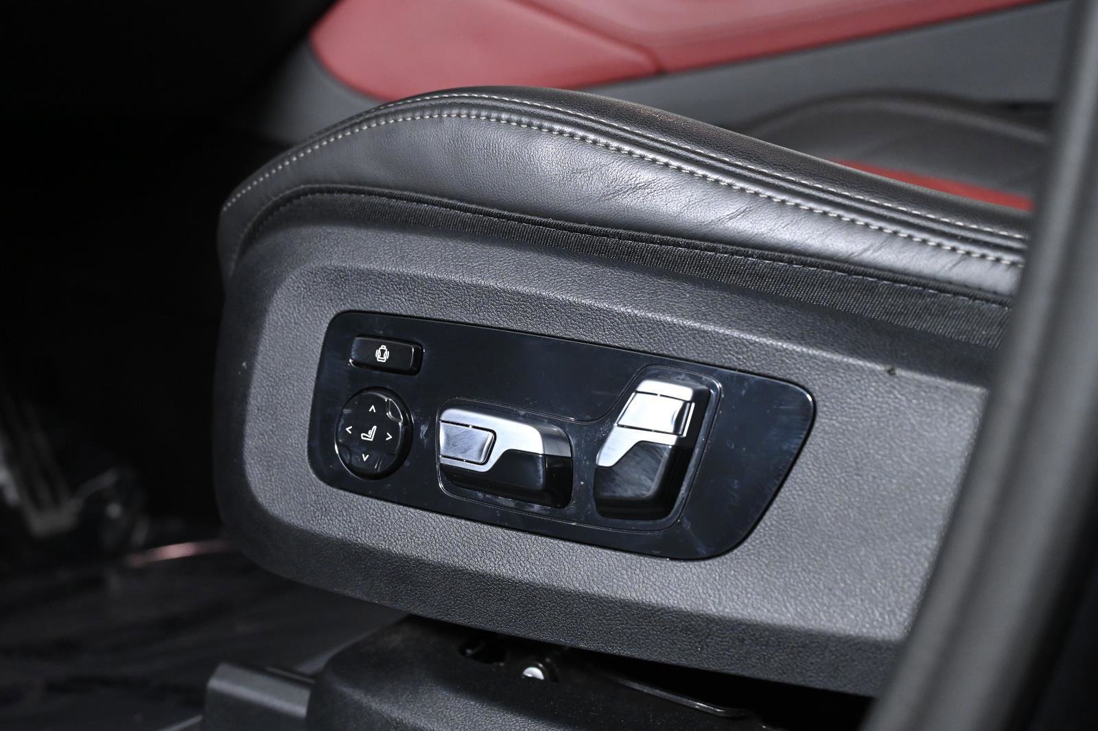 Used 2024 BMW X6 M60i image 32