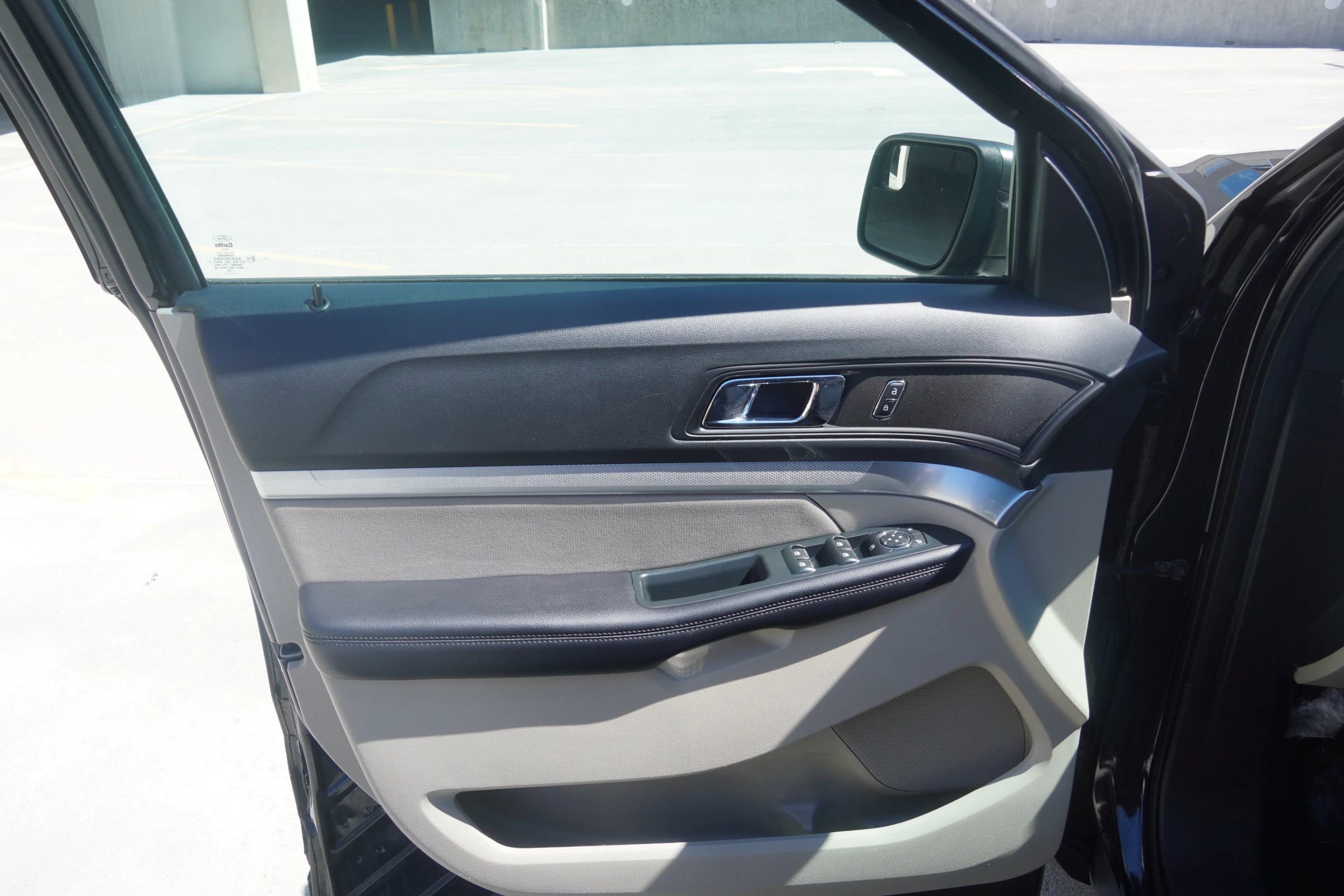 Used 2018 Ford Explorer 4WD image 25